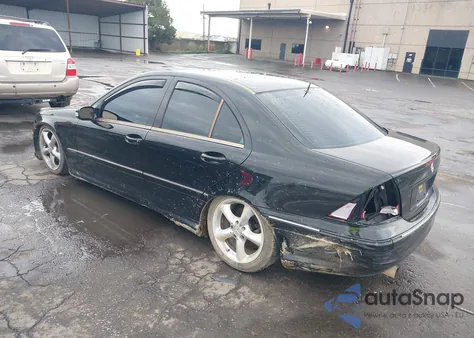 2006 Mercedes-Benz C 230 Sport из США, поврежденный, VIN WDBRF52H16A873442